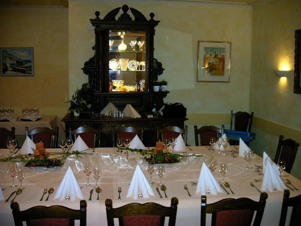 Gasthaus Hirsch Hotel Baden-Baden Buitenkant foto